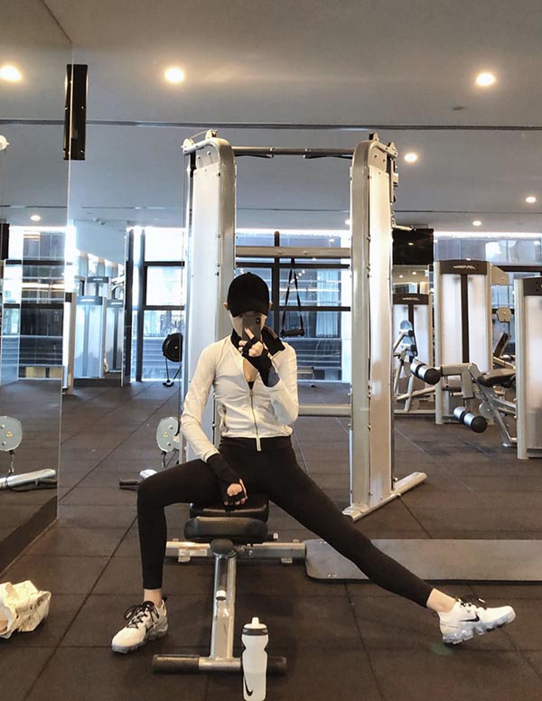 新加坡外围留学生