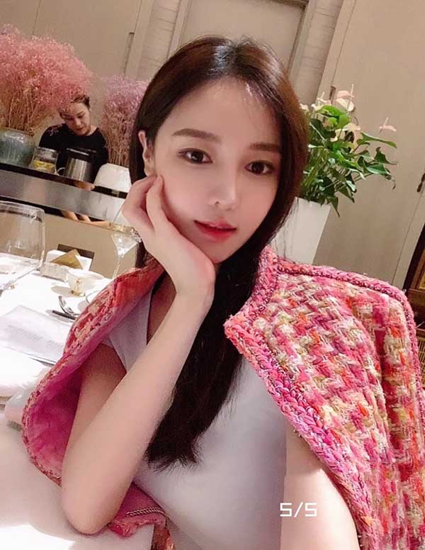 新加坡伴游模特